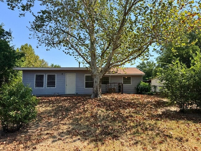 Building Photo - 1502 Parkdale Dr