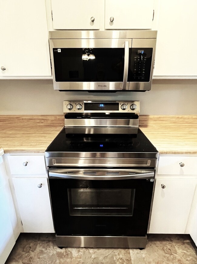 Building Photo - 1625 W Elizabeth St