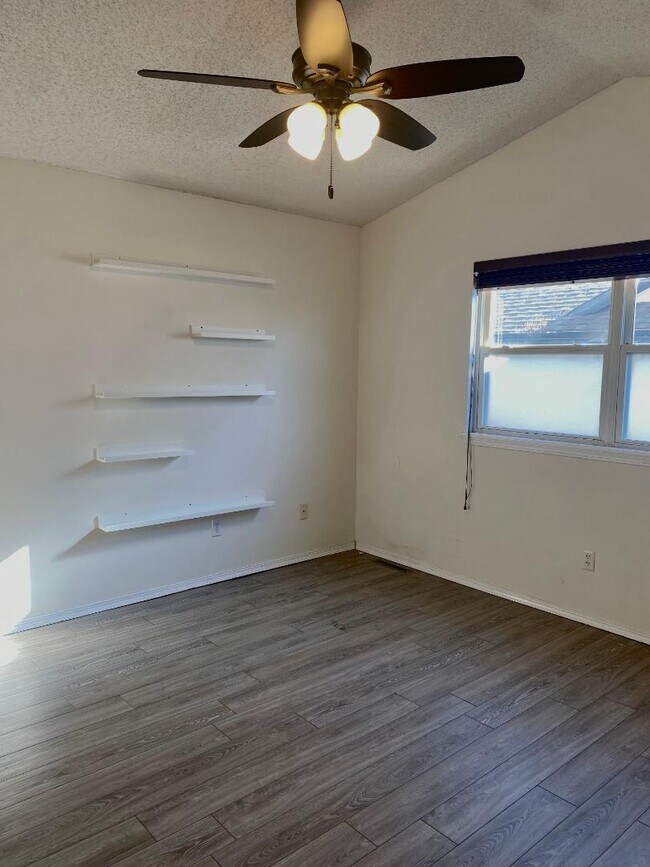 Building Photo - 4811 E Willow Point Ct