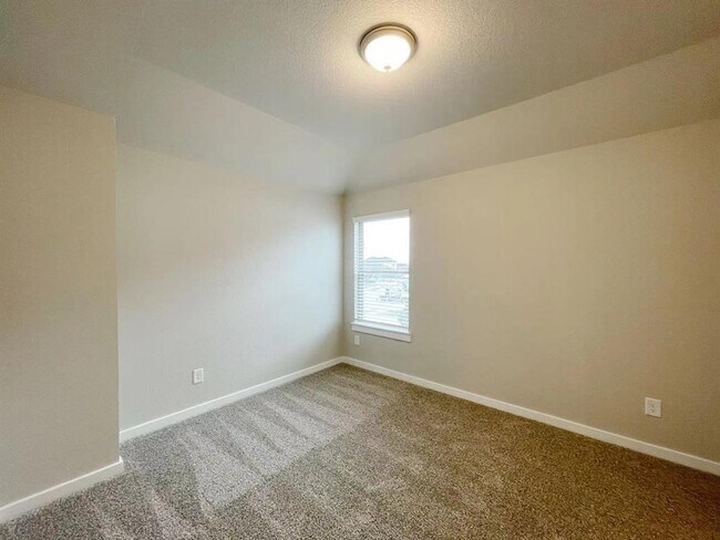Building Photo - 3514 Gore Creek Dr