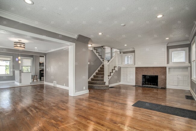 Building Photo - 4404 Benton Blvd
