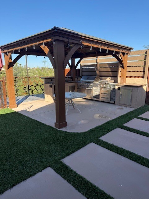 Building Photo - FOR RENT