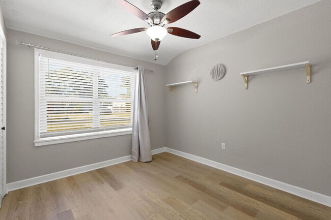 Building Photo - 3505 Prescott St N