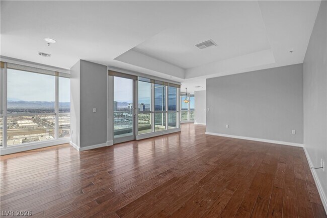 Building Photo - 4525 Dean Martin Dr
