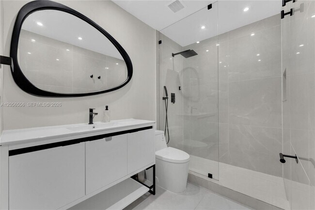 Building Photo - 20903 Leeward Ct