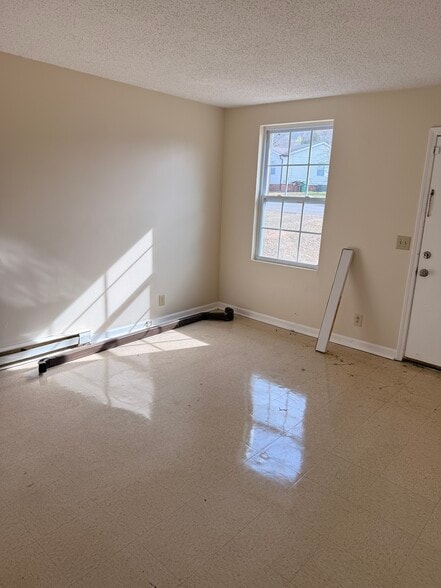 Building Photo - 4114 Hunting Dr