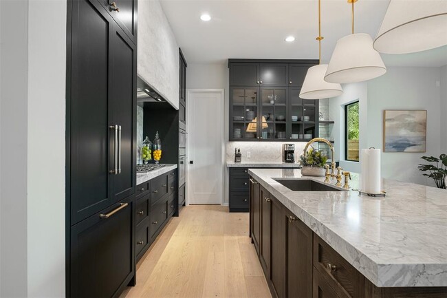 Building Photo - 2212 Trailside Dr