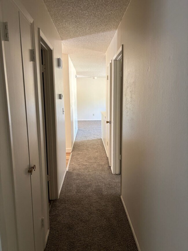 Building Photo - 2665 Scholl Dr