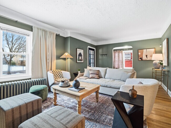 Building Photo - 3621 Silsby Rd