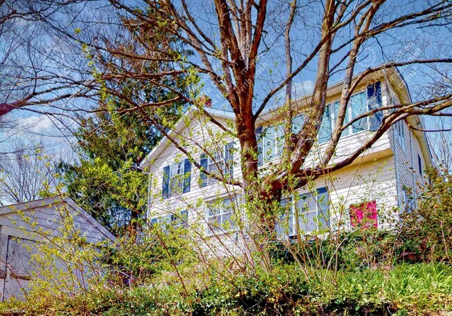 Building Photo - 6 br, 2.5 bath House - 5303 OH-257 St