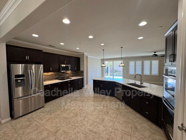 Building Photo - 74049 Kingston Ct W