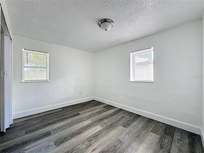 Building Photo - 1329 30th St