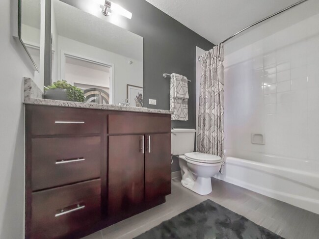 Building Photo - 75 W Superior St