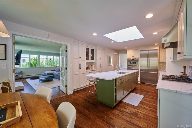 Building Photo - 11 Lebanon Rd