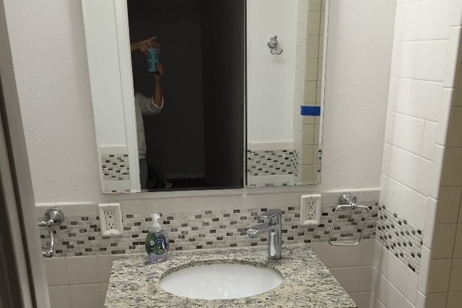 Master Bath stall shower - 820 Alabama St