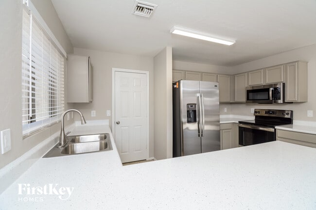 Building Photo - 3131 W Jessica Ln