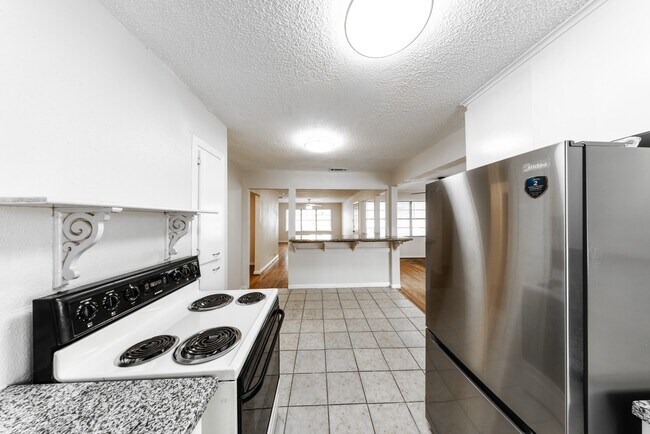 Building Photo - 4710 Glenmont St