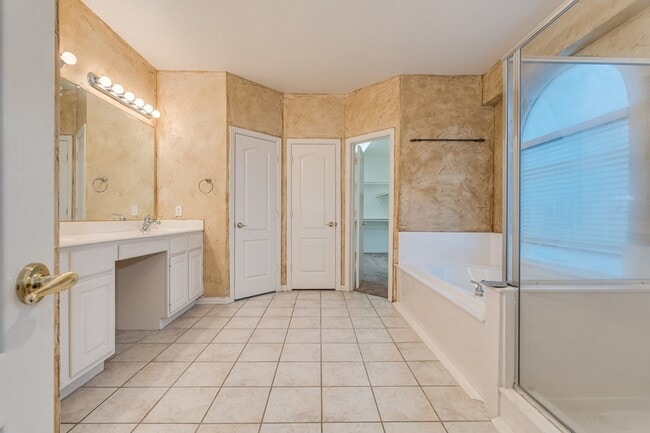 Building Photo - 3829 Bonita Dr