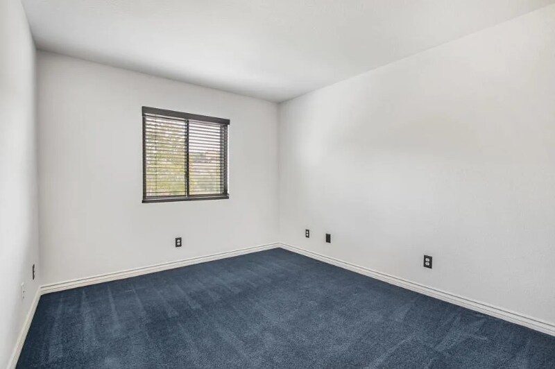 Building Photo - 5539 Nanday Ct