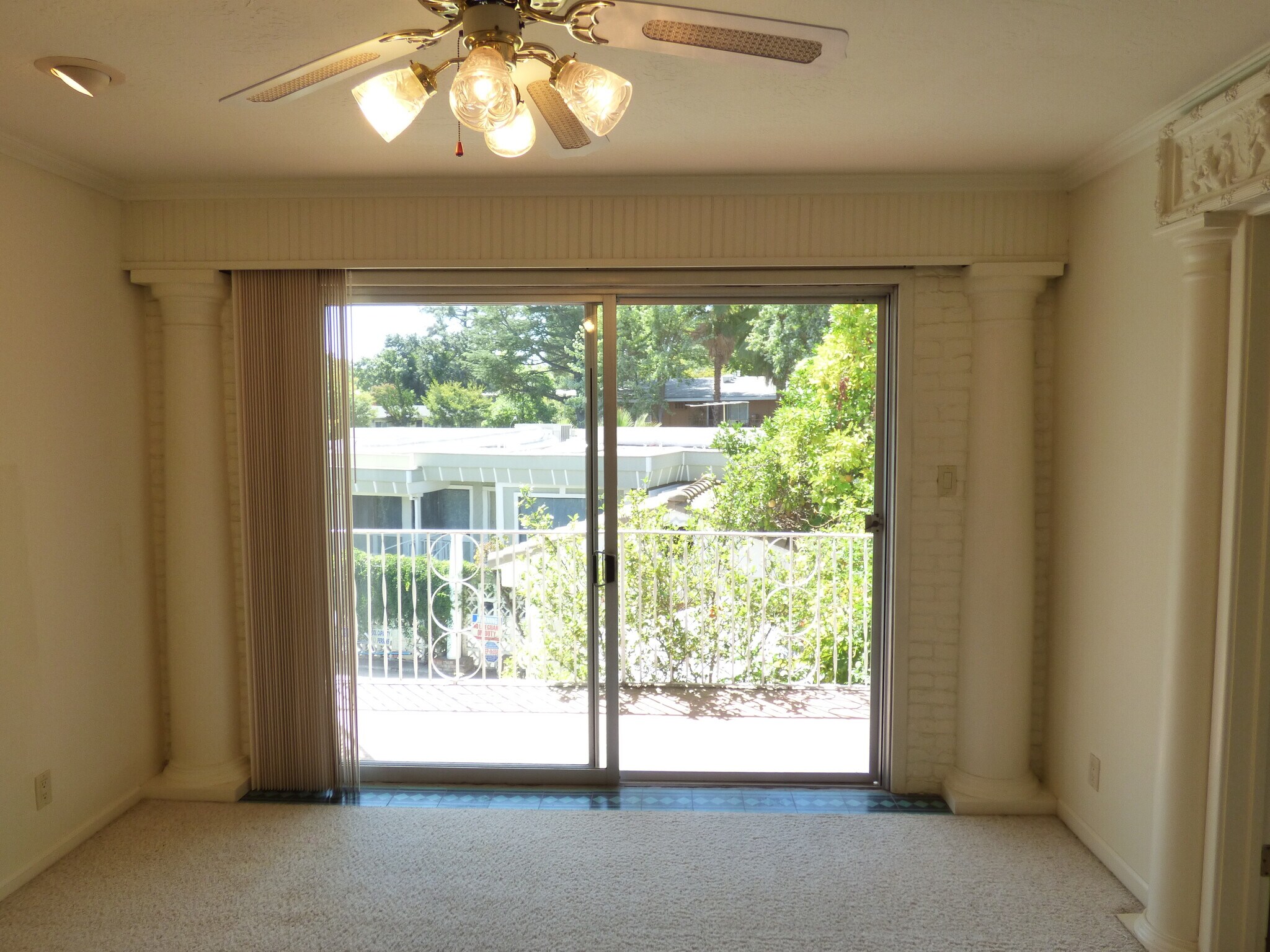17X15 Master Bedroom - 6016 S Land Park Dr