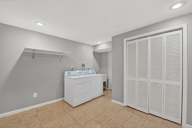 Building Photo - 14 Braxton Dr