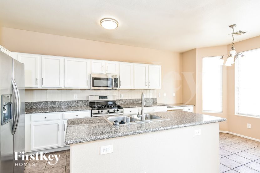 Building Photo - 5008 Sparkling Sky Ave
