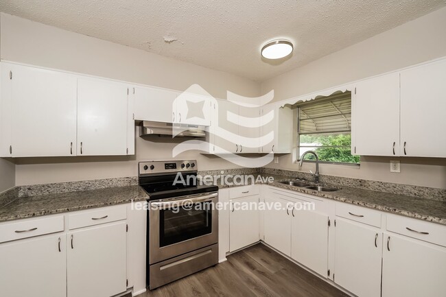 Building Photo - 2917 20th St N