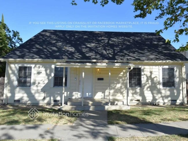 Building Photo - 135 N 5th St