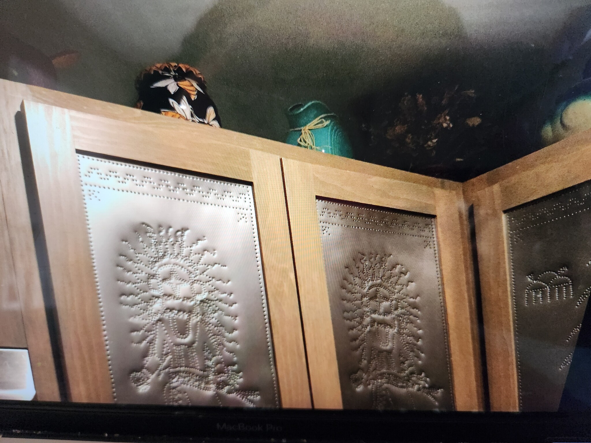 Kitchen cabinets - 1005 Calle Dorthia