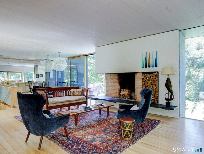 Building Photo - 155 W Morris Rd