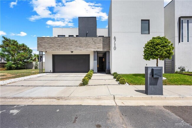 Building Photo - 29 N 11th St