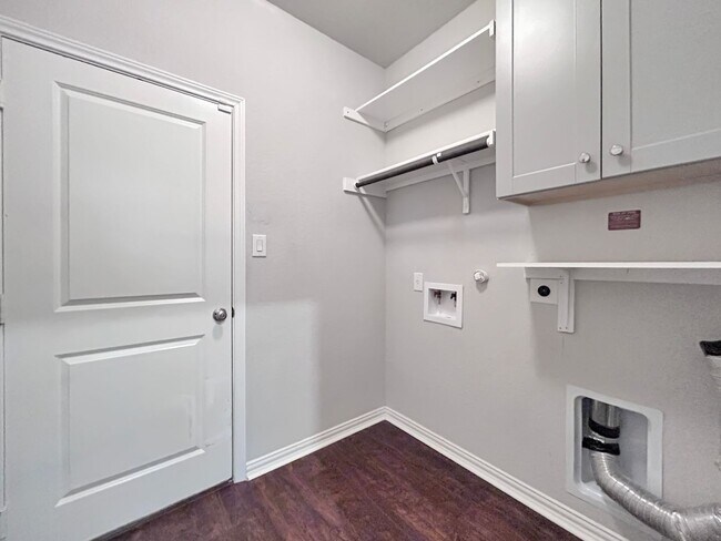 Building Photo - Schertz Stunner Near The Forum & Randolph AFB | Screened Porch + Game Room