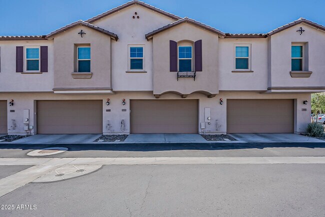 Building Photo - 4704 S Glacier