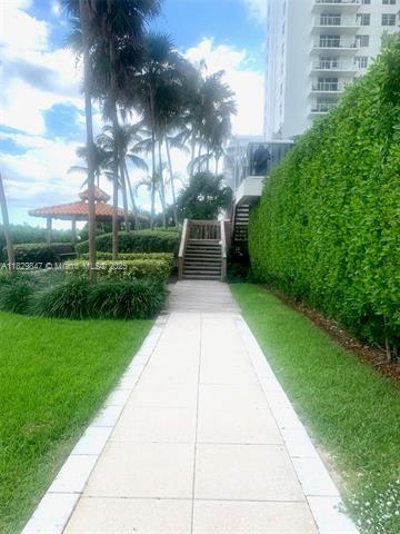 Building Photo - 5757 Collins Ave