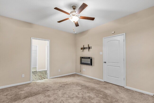 Building Photo - Single family Home in Princeton