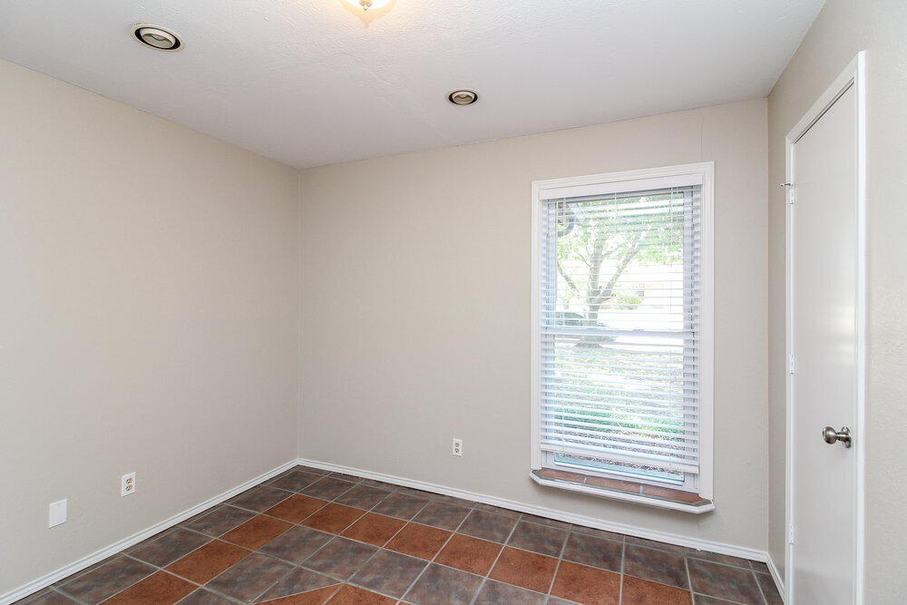 Building Photo - 6419 Twin Spruce Ct