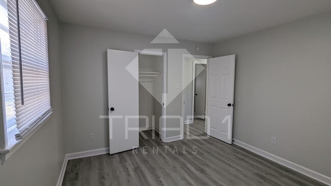 Building Photo - Renovated 3bed/1bath in Greensboro!