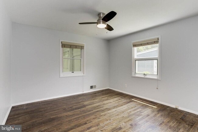 Building Photo - 5726 Crawford Dr