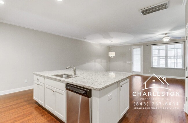 Building Photo - 2005 Kings Gate Ln