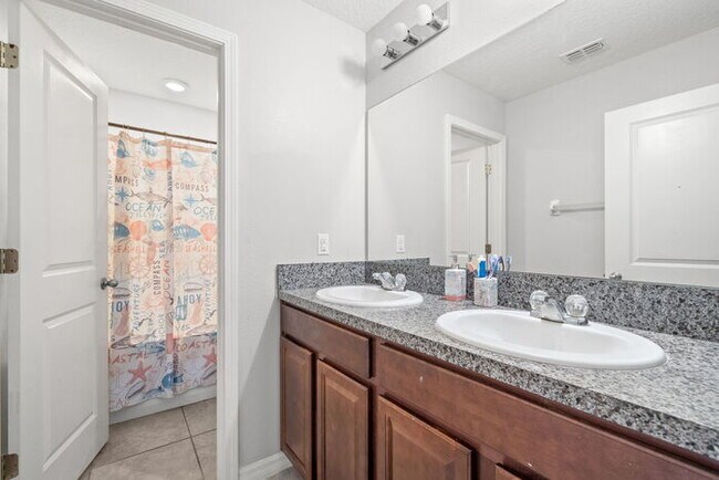 Building Photo - BEAUTIFUL Home For Rent in Cypress Creek!
