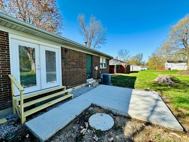 Building Photo - 710 Latimer Ave