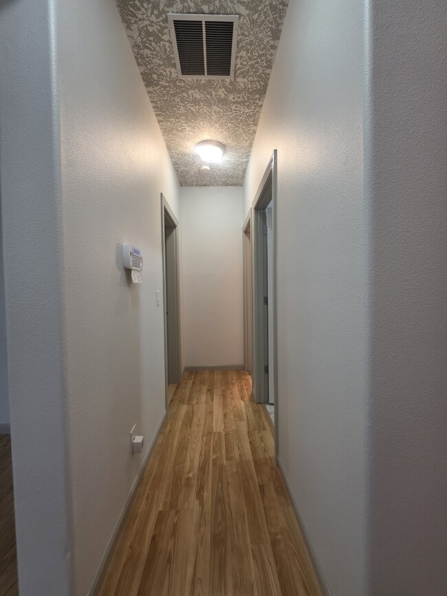 Building Photo - 4373 Hearth St NE