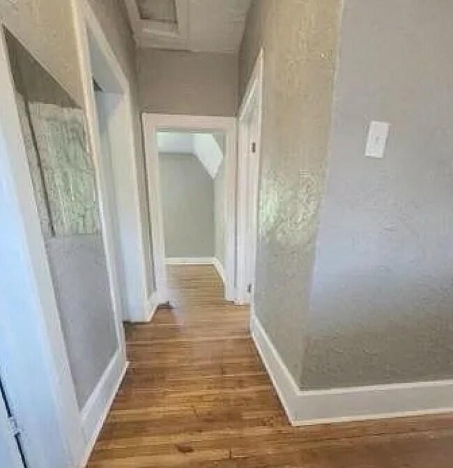 Building Photo - Greenwood Duplex