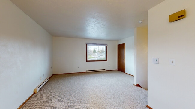 Building Photo - 2525 Hope Dr