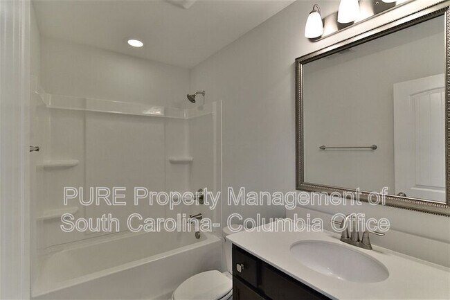 Building Photo - 109 Weeping Oak Ln