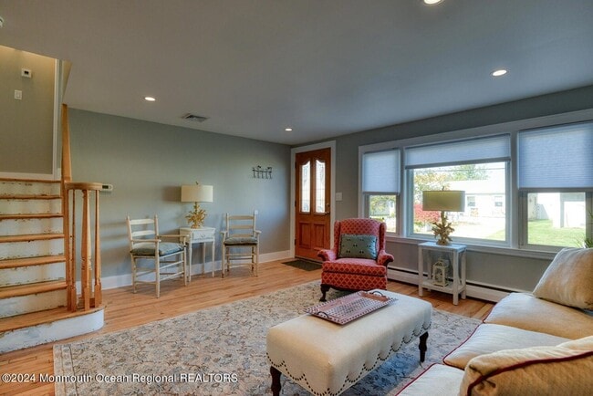 Building Photo - 105 St Louis Ave