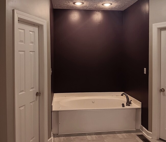 Building Photo - 62 Sommersby Dr