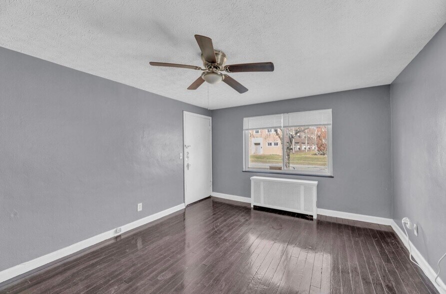 Building Photo - 1631 Summit Rd