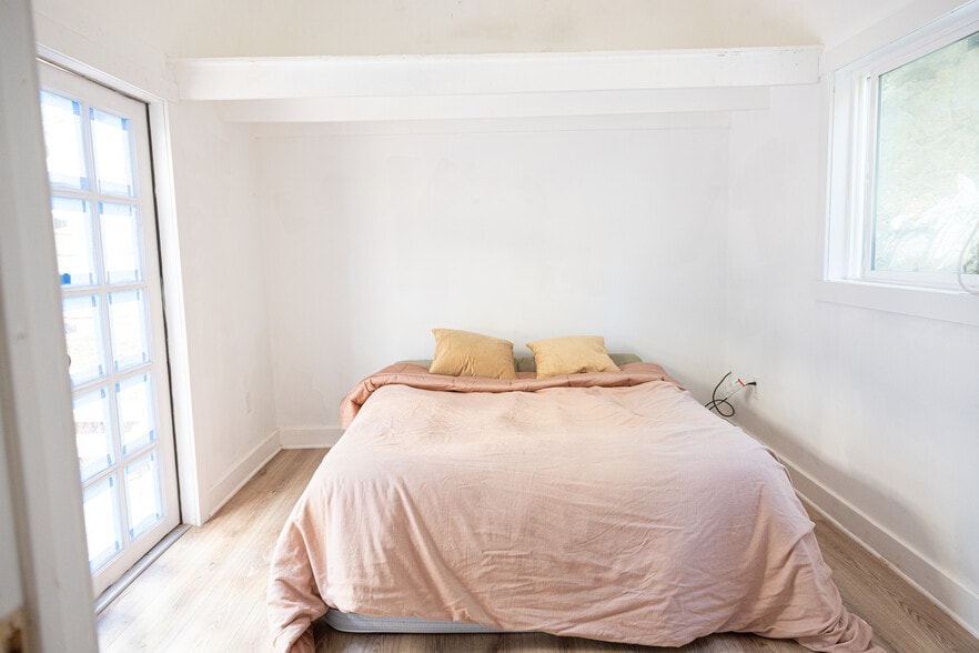 Bedroom with tons of overhead storage - 1359 Oakwood Dr