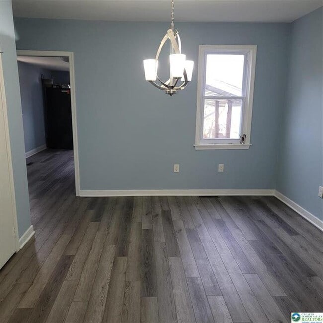 Building Photo - 1039 Ferry St